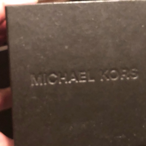 Michael Kors Gold tone - Picture 7 of 7